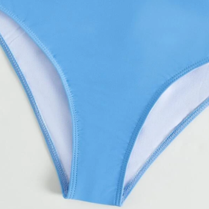 Maillot de bain une pièce découpe à lien anneau – Image 4