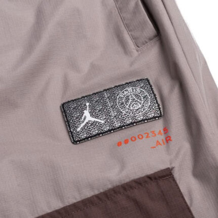 Paris Saint-Germain Jogging Woven Jordan x PSG - Marron/Noir – Image 2