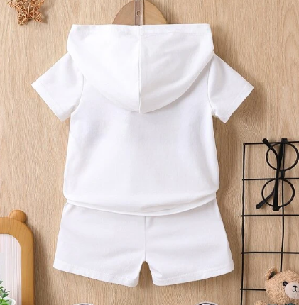 Baby Heart & Letter Graphic Hooded Tee & Shorts – Image 2