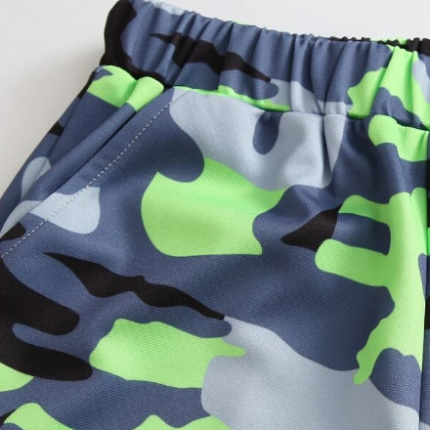 SHEIN Boys Slogan Graphic Top & Camo Pants Set – Image 3
